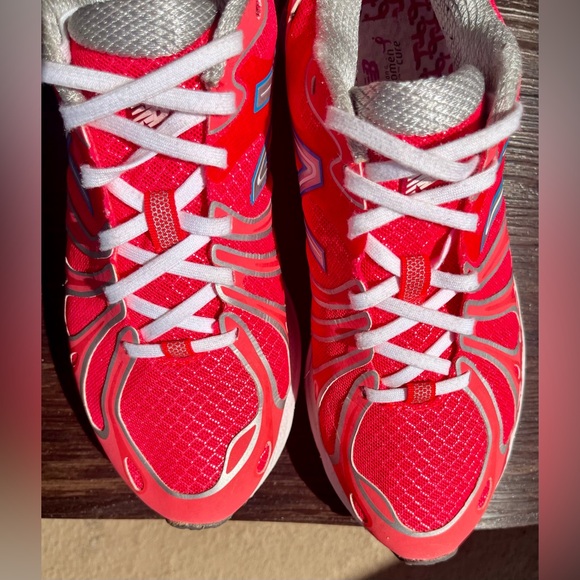 LIKE NEW!!! NEW BALANCE NB Women’s 890v3 running shoes Sz 7 pink & white 🏃♀️ - Picture 6 of 6